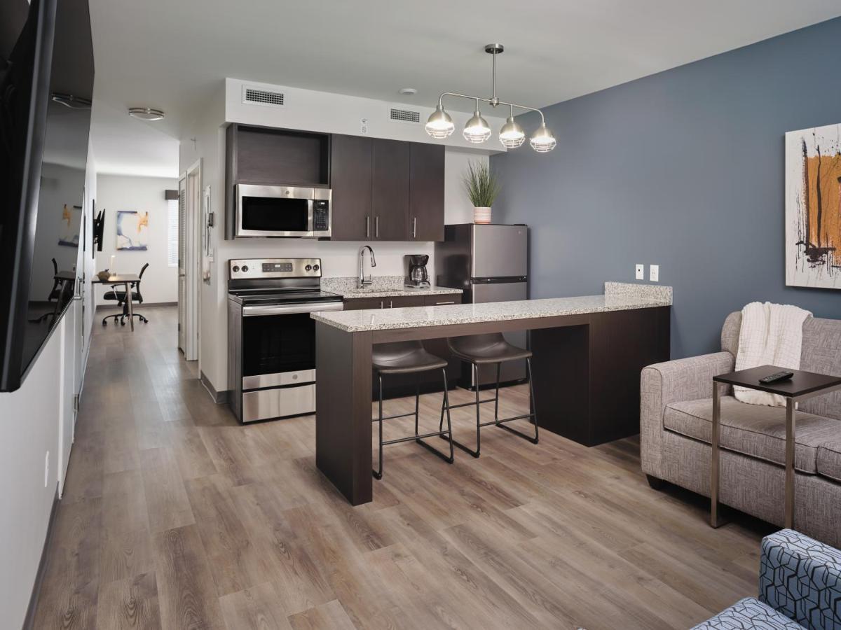 Stayapt Suites San Antonio-Randolph Live Oak Exteriör bild