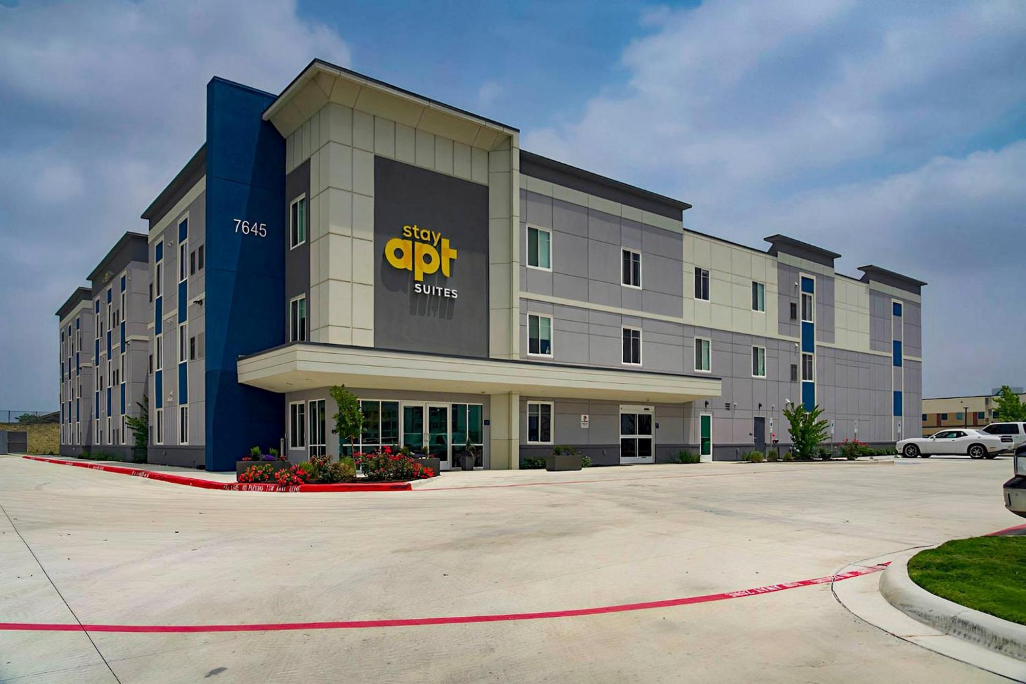 Stayapt Suites San Antonio-Randolph Live Oak Exteriör bild
